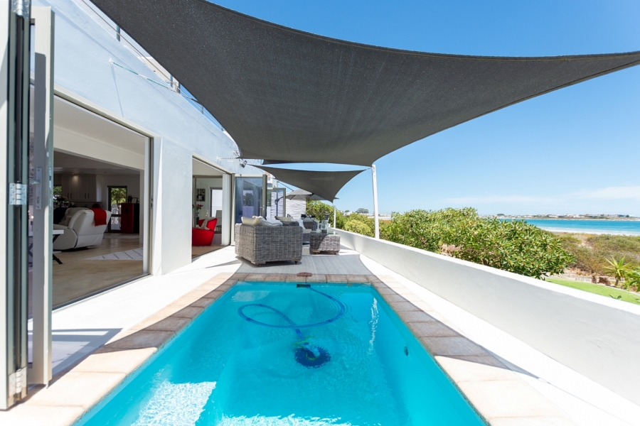 5 Bedroom Property for Sale in Golden Mile Western Cape